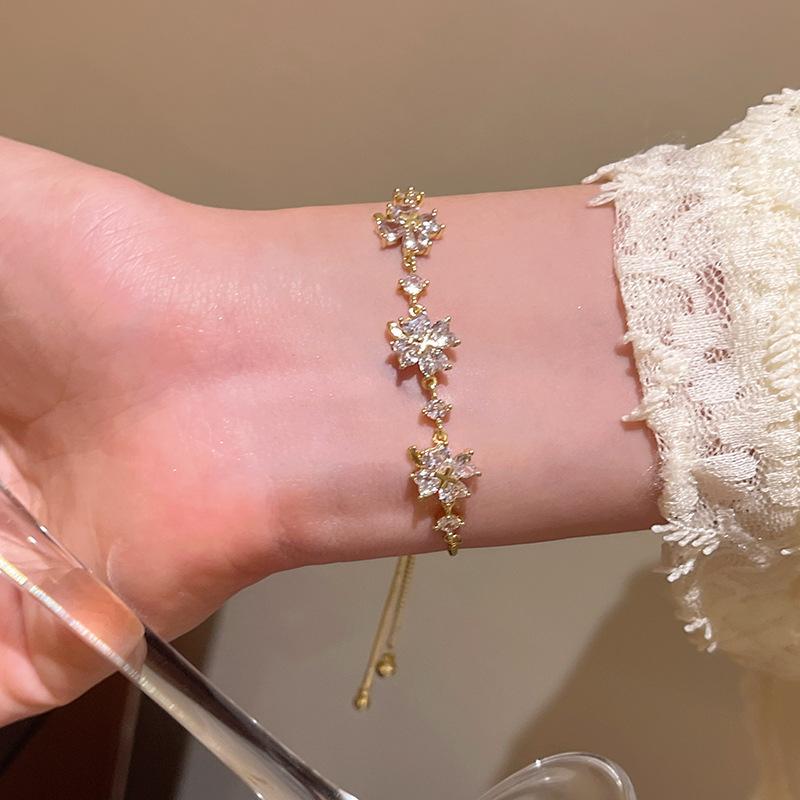 Micro-inlaid Zircon Love Bracelet Women's Light Luxury Niche Temperament Pull-out Bracelet Jewelry