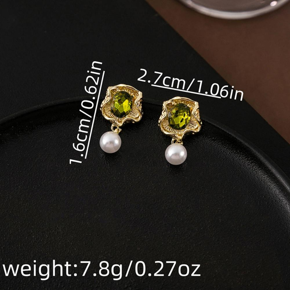 New Minimally Pleated Flower Pearl Earrings French Retro Fashion Versatile High-End Feeling Light Luxury Earrings For Women