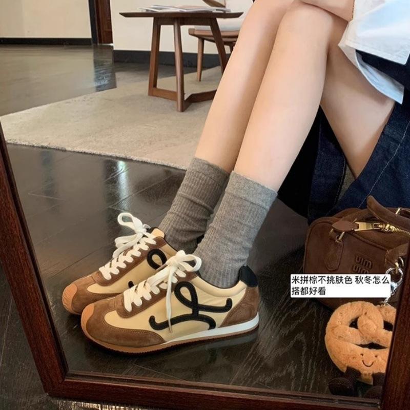 Leather retro German training shoes women's 2025 new versatile small crooked head inner height-increasing lace-up casual sports shoes Forrest Gump 