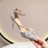 Sandály dámské léto 2025 nové taška hlava duté mašle vysoké podpatky pohádkové špičaté boty princeznovský styl společenské boty