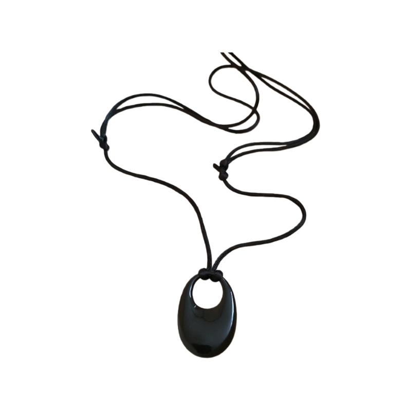 

Stylish Adjustable Leather Necklace Minimalist Round Pendant Design Premium Zinc Alloy Jewelry For Everyday Wear чёрный