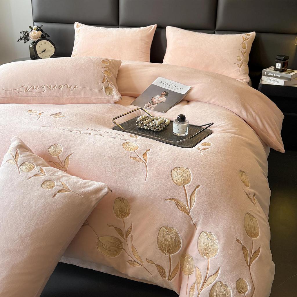 French Luxury Winter Fleece-Lined Velvet Bedding Set - Four-Piece High-Weight Double-Sided Fleece