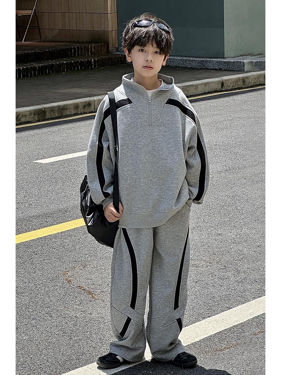 

Осенний крутой комплект из двух предметов для мальчиков в корейском стиле 2025: свитшот с круглым вырезом и брюки 150 cm серый