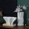Three-dimensional Ceramic Vase White Geometric Circle Streak Flower Vase Ceramic Handicraft Floral Arrangement Accessories