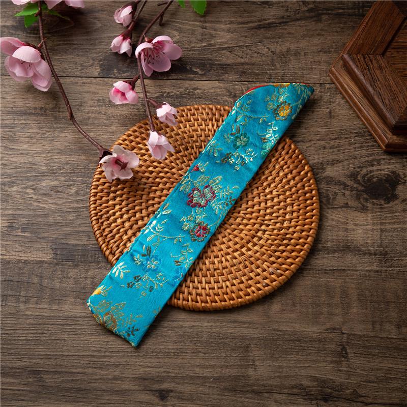 

New Chinese Style Hand Fan Cover Embroidered Flowers Portable Folding Fan Cover Dustproof Protective Cover Home Decoration синій