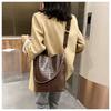 Fashion temperament big bag women's 2025 new crocodile pattern bucket bag women's large-capacity high-end shoulder messenger bag