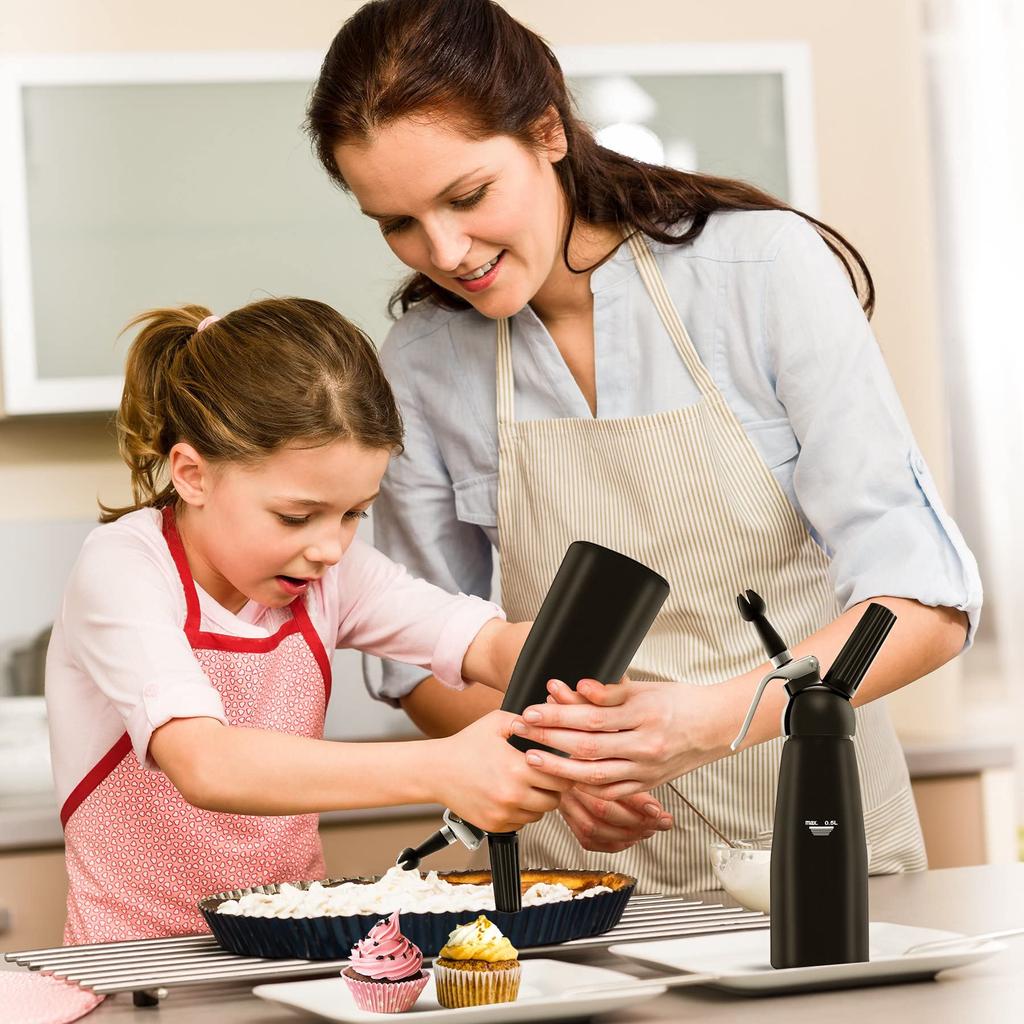 500ml Cream Foam Gun Cake Piping Gun Professional Whipped Cream Maker Siphon Squeeze Bottle Dessert Tool Cream Whippers Kitchen