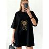 T-shirt Nera Oversize con Stampa Oro Sole e Luna per Uso Casual