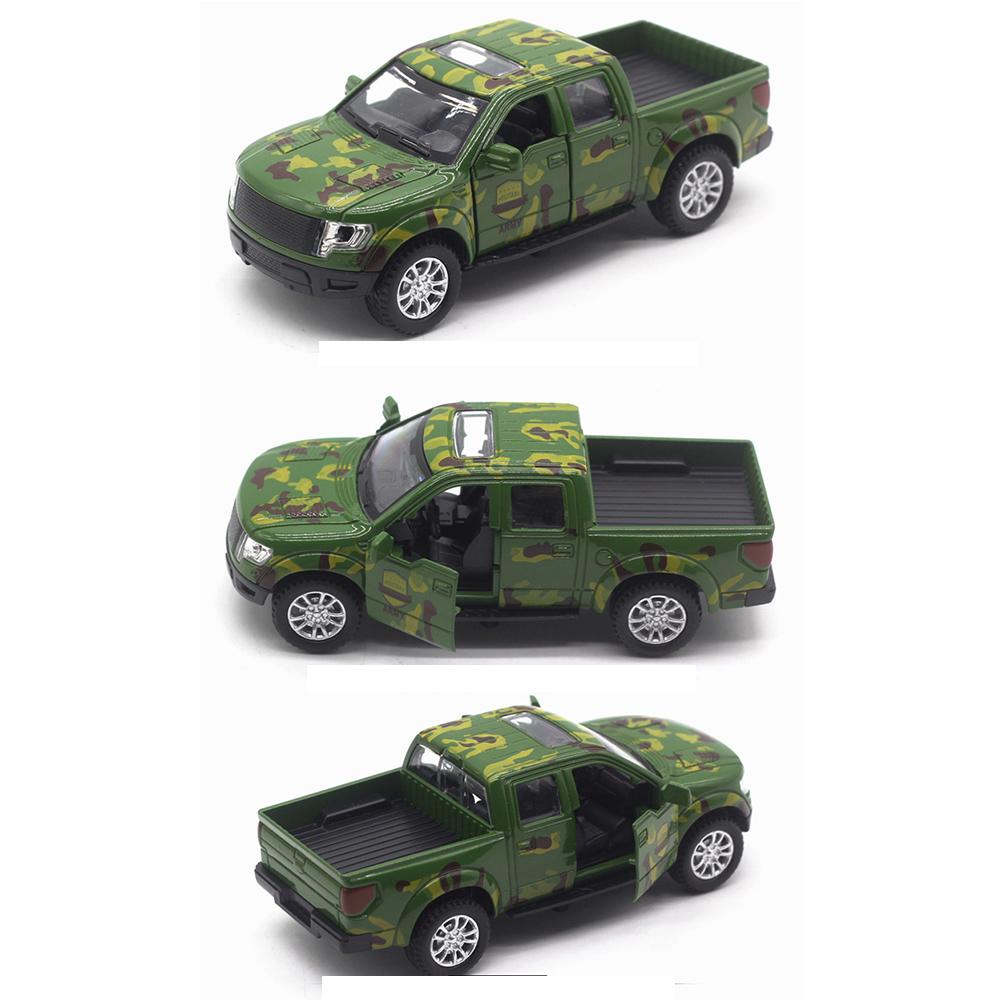 1/32 Toyota Pickup Truck Toy Model Can Open Doors Camouflage Car Music Light Simulation Pull Back Car for Kids Toys Gifts
