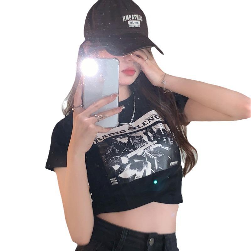 Korean Cartoon Print Slim Fit Short Sleeve T-Shirt for Women - Age-Reducing Petite Top