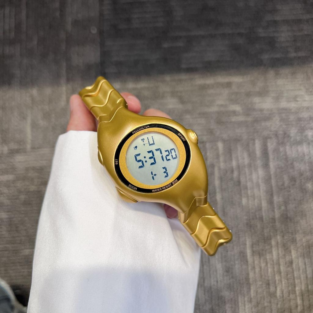 Special-Shaped Twisted Original Non-Mechanical Watch Personalized Fashion Trendy Retro Watch Advanced Niche