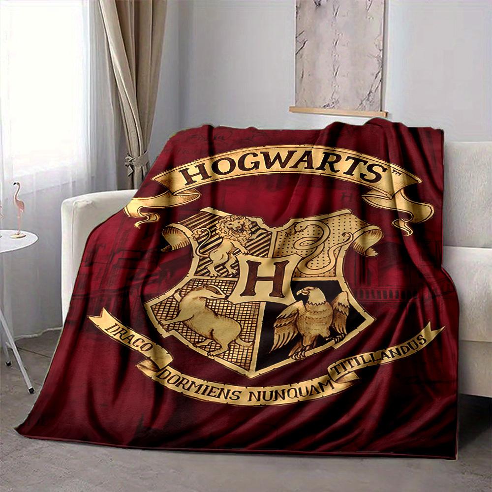 

1pc Harry Potter Hogwarts Crest Flannel Throw Blanket Lightweight Soft Warm All Season Blanket for Sofa, Bed, Travel,L1029035 80x120cm