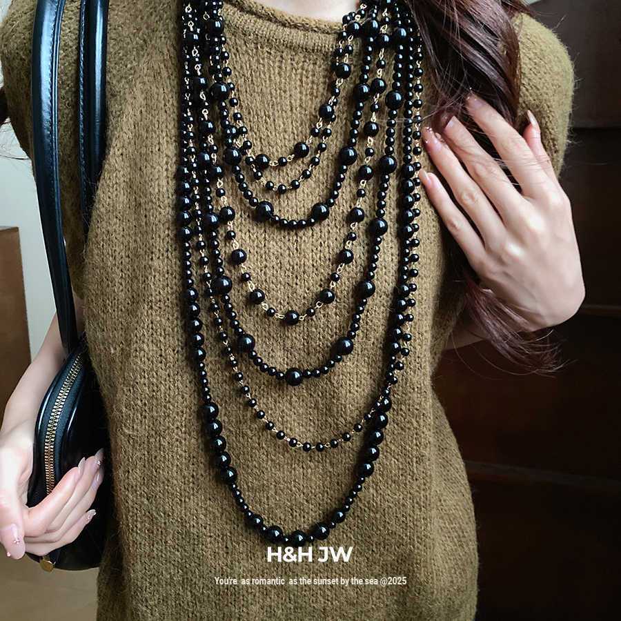2025 new high-end long autumn and winter retro sweater chain neck accessories