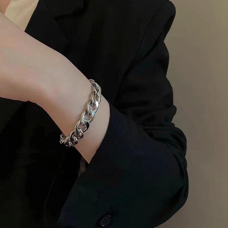 Silver thick chain belt buckle bracelet female ins cold wind design sense simple temperament niche Cuban chain jewelry