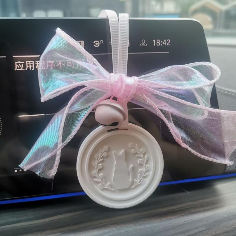 1pcCar Cute Cat Aromatherapy Hanging Decoration Bedroom Wardrobe Plaster Pendant Diffuser Stone Wedding Gift Pink Bow Bell