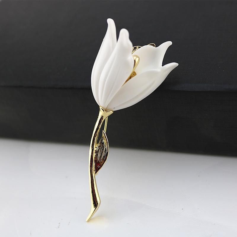 1 Stück Tulpenblumen Broschen für Damen Frühling Mode Pin Elegant Schöner Schmuck 3 Farben Verfügbar Kleid