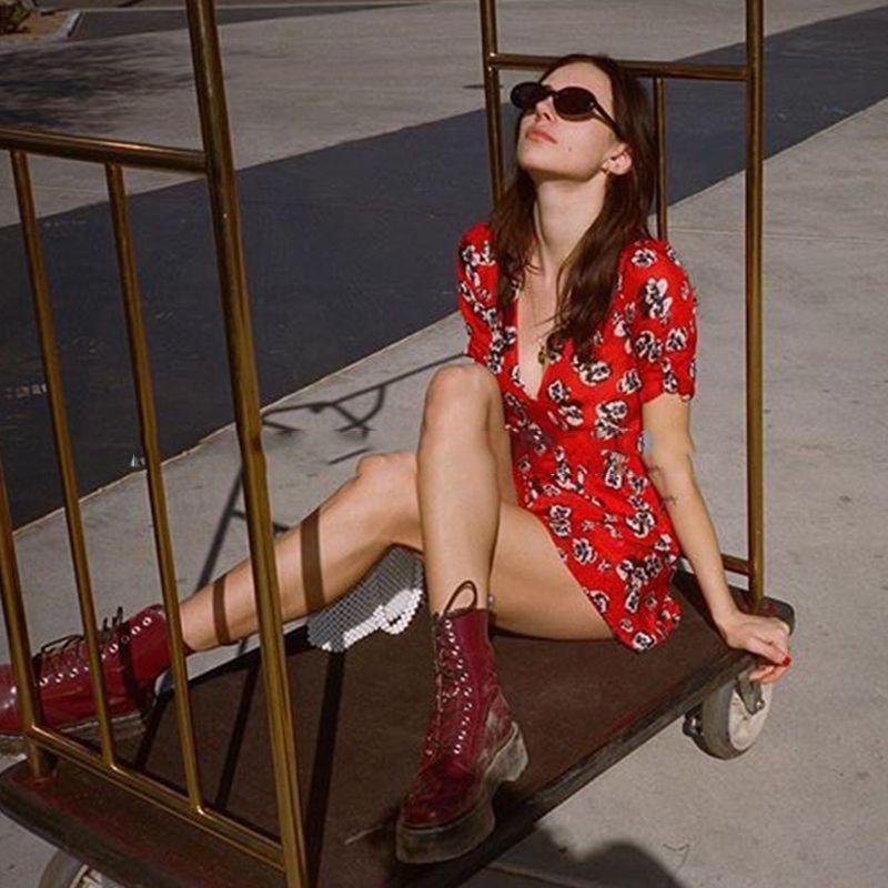 

Vacation Style Summer New Chiffon Dress Little Daisy Red V Neck short sleeve Print Dress number 099 L