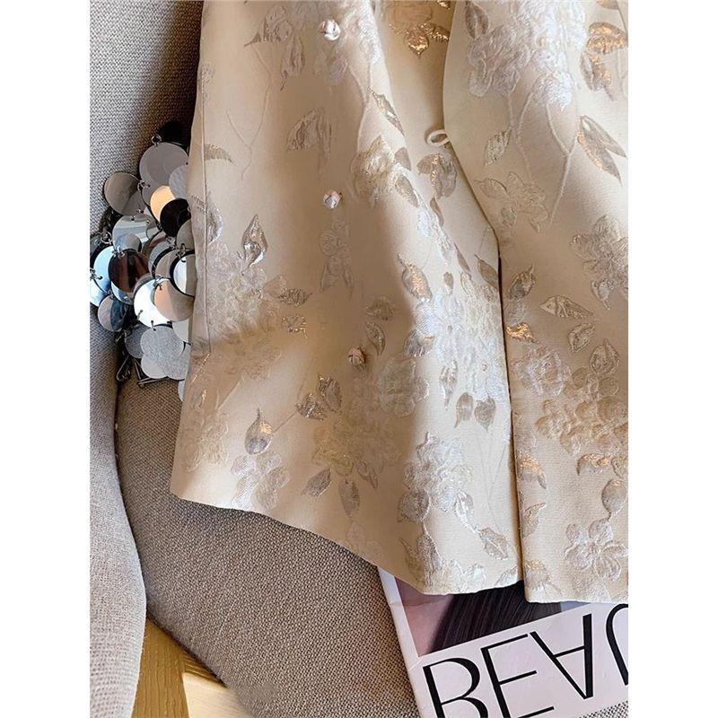 Retro jacquard stand-up collar disc-buckled vest for women's spring and autumn design sense of wear and versatile stacked vest