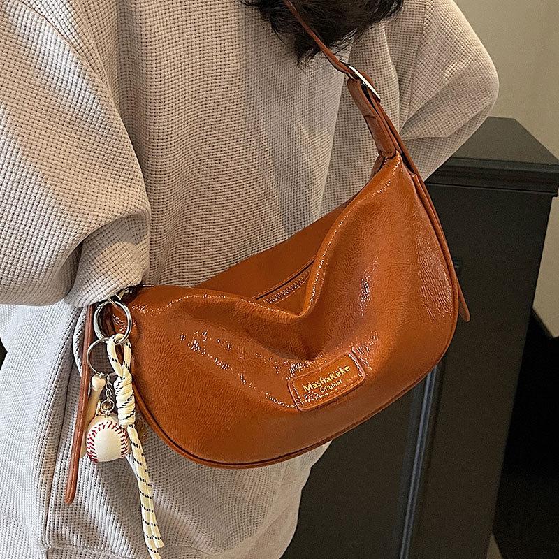 Stylish New High-quality Simple Soft Leather PU Tote Dumpling Bag Versatile Commuter Light Casual Messenger Women's Bag