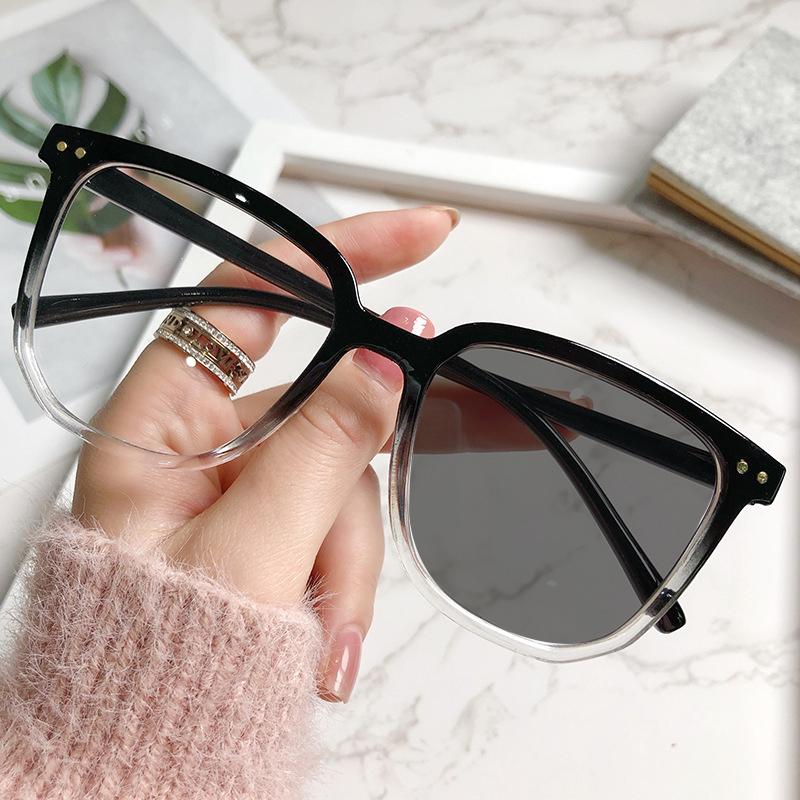 Anti-blue Light Irregular Color Changing Myopia Glasses With Retro Flat Bridge Frame 1962