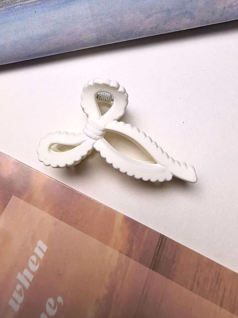 4cm Frosted Milk Coffee Hair Claw Clip for Women’s Updo – Small, Simple, Shark Design