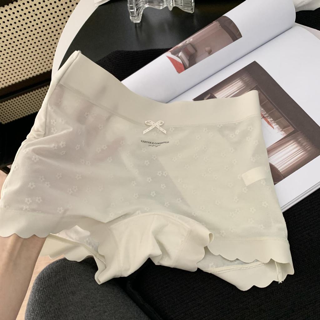Girl Summer Lace Jacquard Flower Flower Breathable High Play Ice Silk Middle Waist Flat Angle Briefs