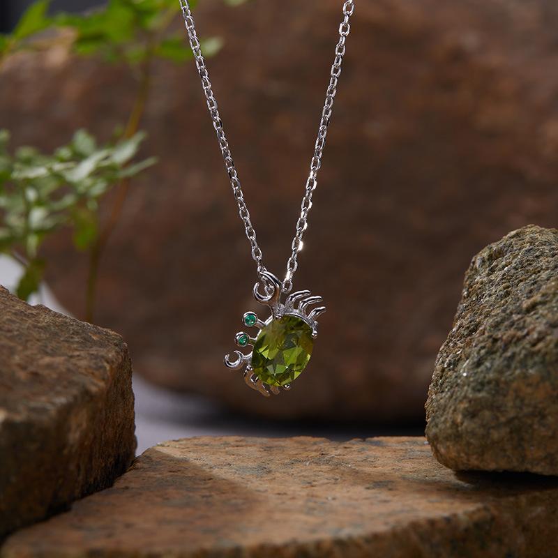 S925 Sterling Silver Japanese Small Fresh Crab Necklace Pendant Natural Colored Gemstone Collarbone Chain High Sense Does Not Fade Women