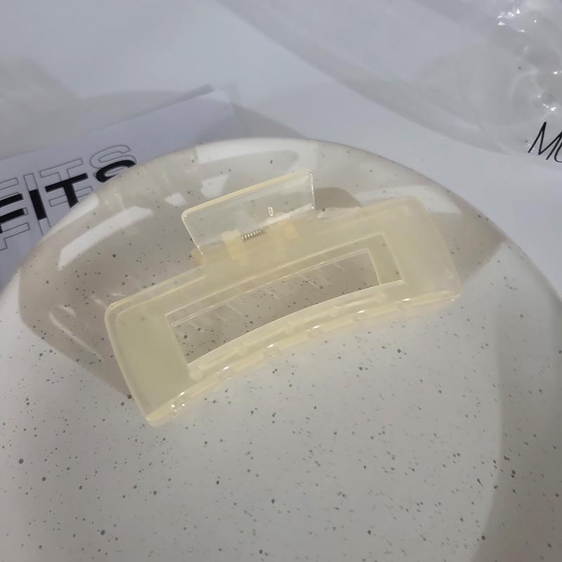 Korean Shiny Scratch-Free Large Hair Clip for Women - Frosted Temperament Shark Design Hairpin