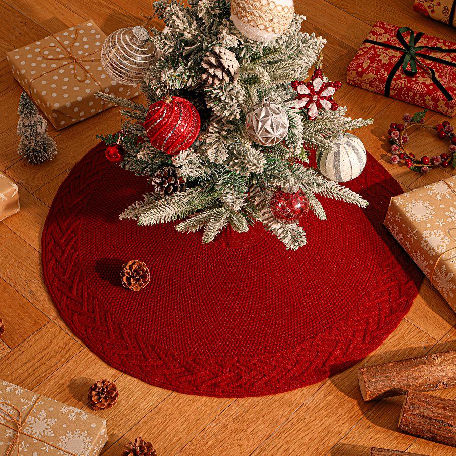 Festive Red Double Arrow 3D Knit Christmas Tree Skirt