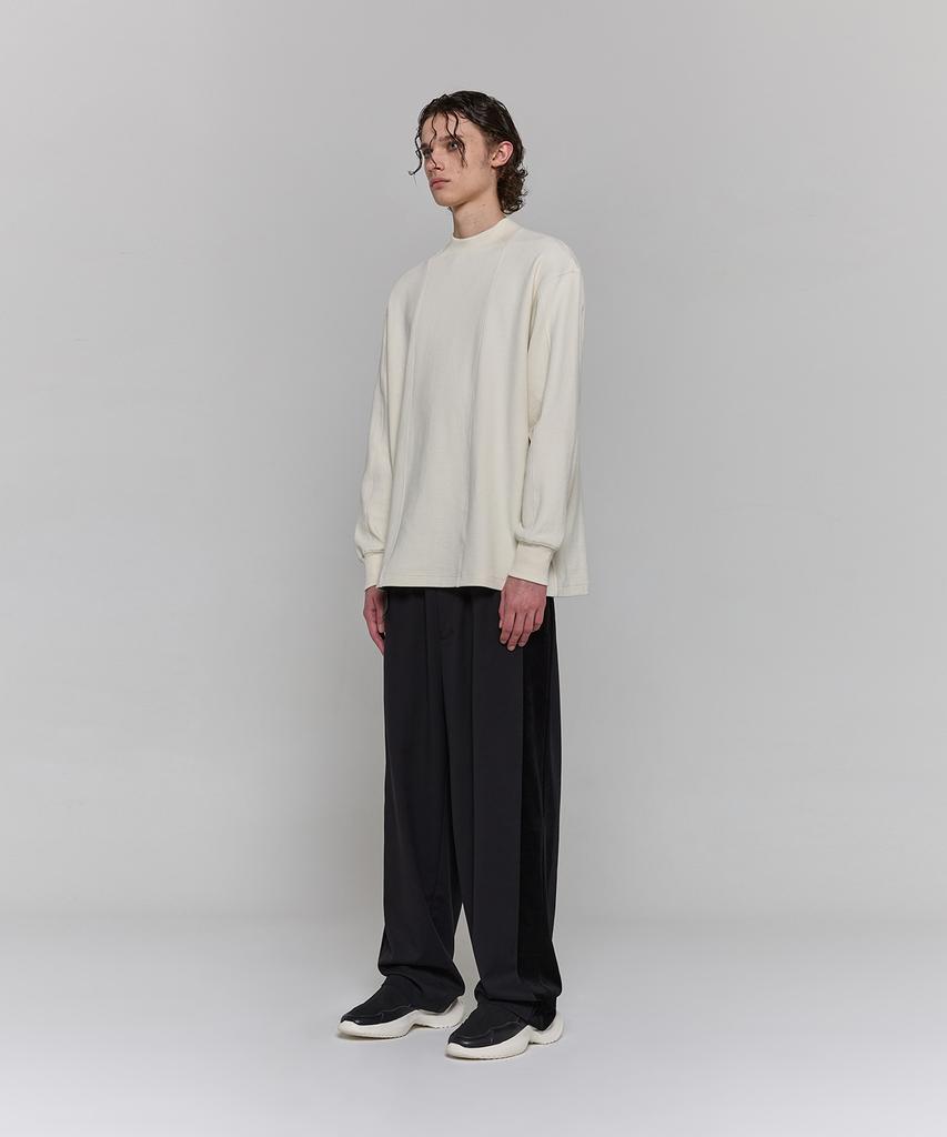 Digeunag Square Crew Neck Long Sleeve (Ivory)_ Pe3Ts1818