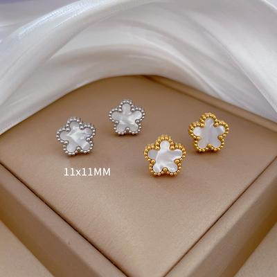 Shell Five-Leaf Flower Minimalist Stud Earrings Cold Men'S And Women'S Earrings Personality Temperament Banquet Earrings