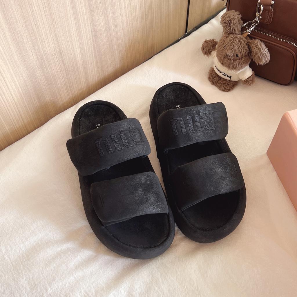 Continuous drag~ stepping on shit thick-soled slippers for women to wear 2025 summer new Velcro beach bread cool slippers