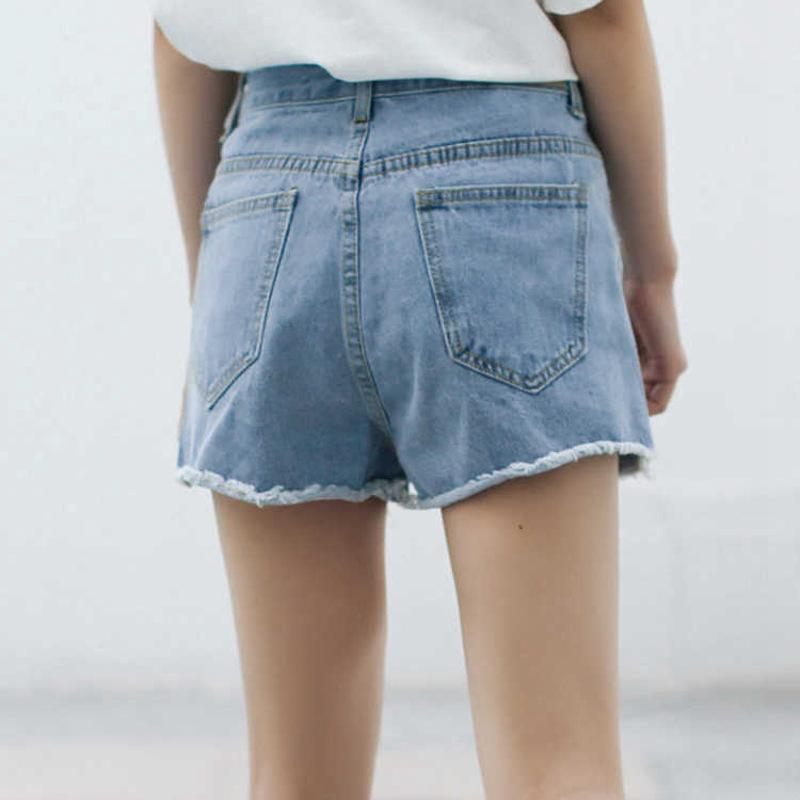 Skinny Fashionable and Versatile Light-colored Denim Shorts Female Summer Thin Section High-waisted Wide-legged Raw Edge Thin A-line Open Pants