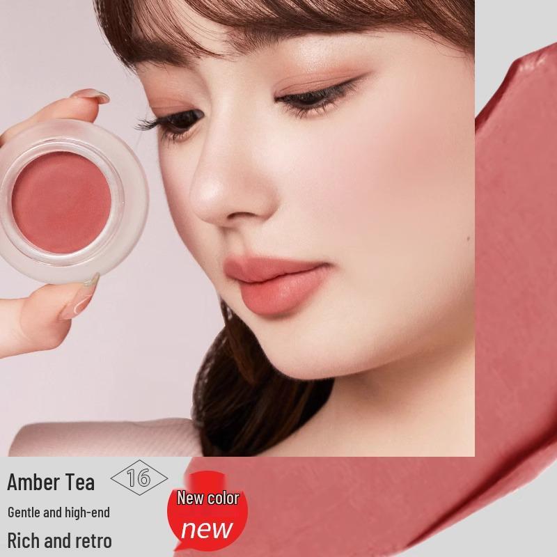 

ForeverKey Blush Cream: Nude Makeup with Smooth Mochi Texture for a Natural, Soft, and Tipsy Girl Look.