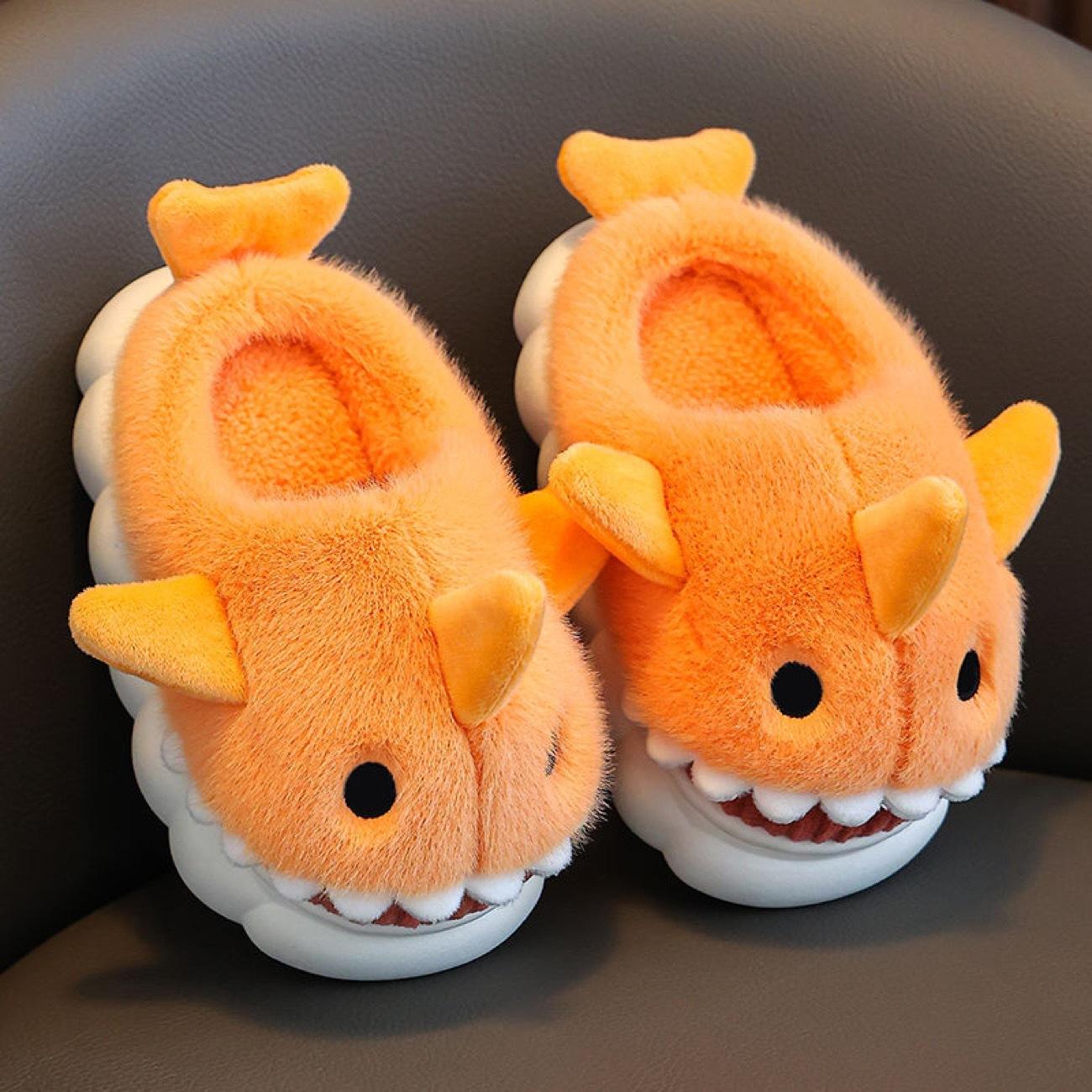 

Boys Cartoon Shark Cotton Slippers: Soft, Warm, Non-Slip Winter Shoes for Indoor Wear 38/39 (Inner length 24CM) золотий