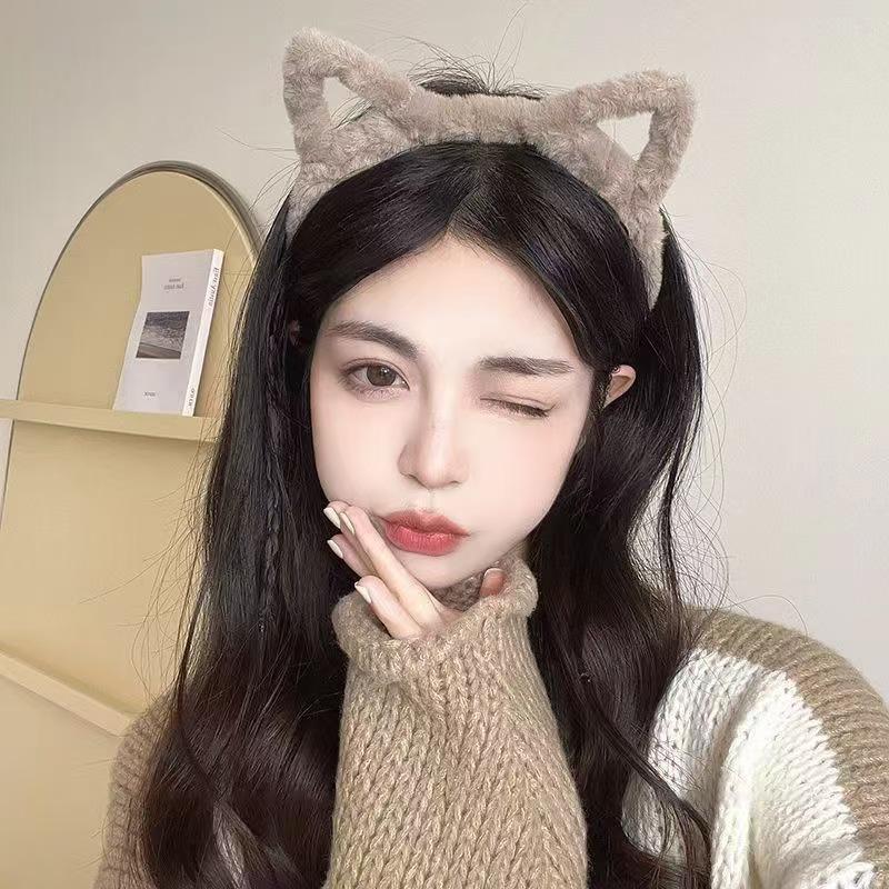Women's Cute Cat Ear Plush Headband: Autumn/Winter Face Wash, Hair Tie, Travel Clip, New 2023 Hair Accessory.