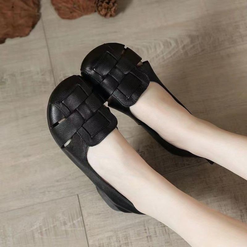 Baotou Flip Flops - New Style Soft-soled Soft Leather Retro Shoes - Anti-slip, Casual Flat Women's Shoes