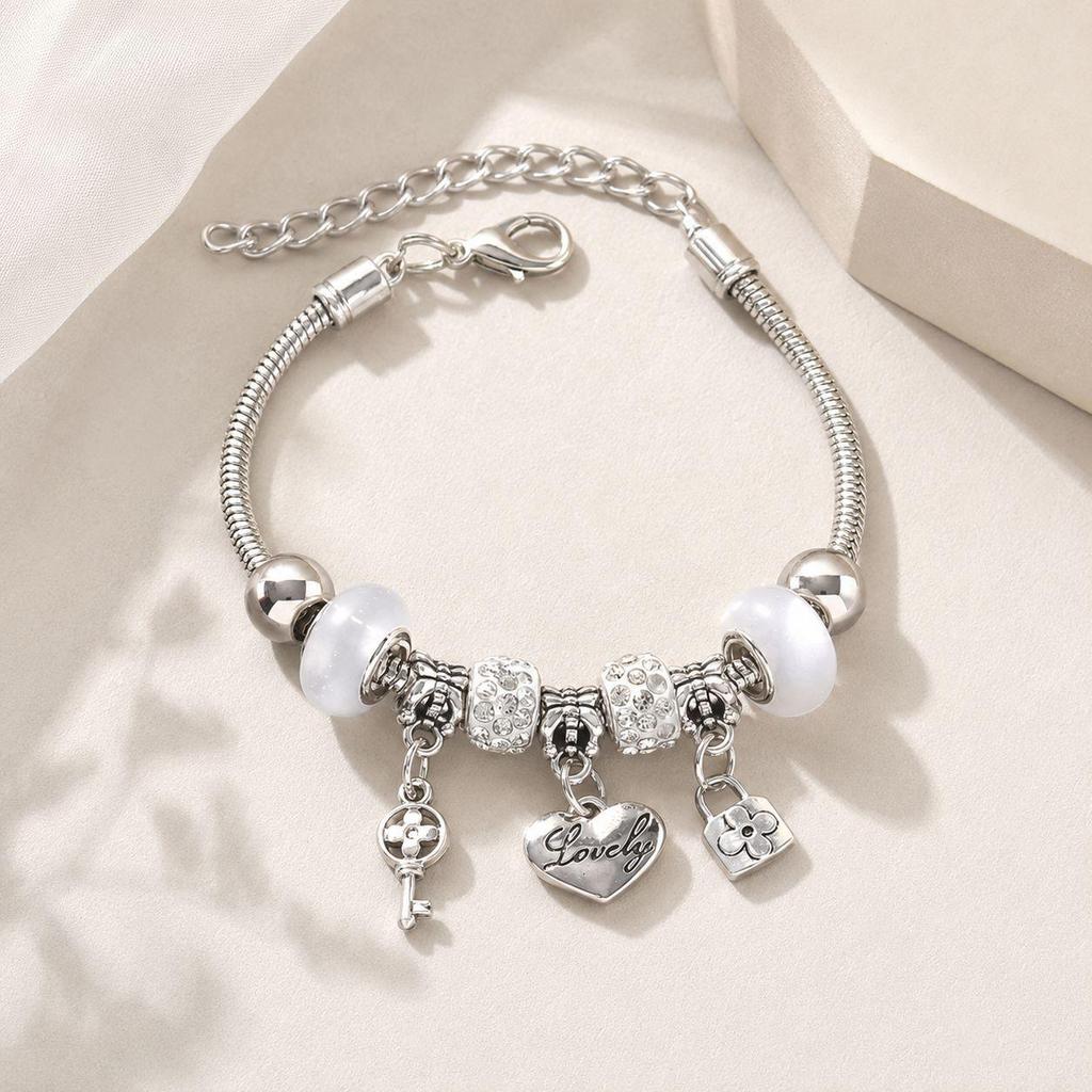 Stylish Women's DIY Beaded Heart Diamond Bracelet - Light Luxury Vacation Accessory