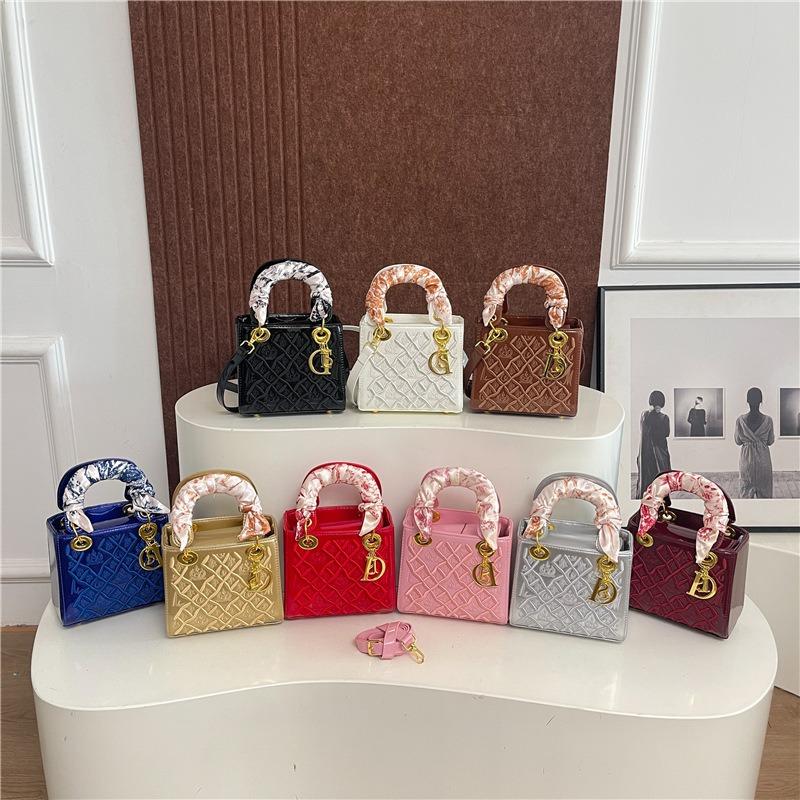 Heavy Industry Embroidery Versatile Princess Diana Bag New Silk Scarf Handbag Bag Women's Premium Shoulder Crossbody Bag