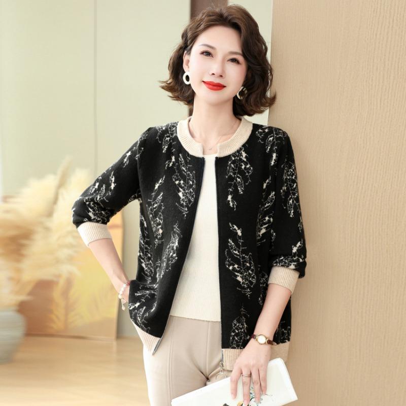 

Fashion and casual middle-aged and old women s loose coat, new contrasting color printing round neck long-sleeved mother outfit XL чёрный
