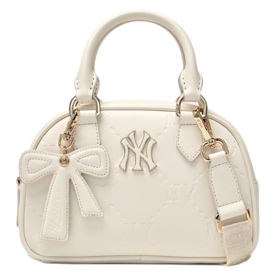 

MLB 26 Spring Collection Diamond Floral Pattern Fashion Bowling Bag With Butterfly Pendant Kids Handbag White 7ACRM056N-50CRS Basic Set (Bag)