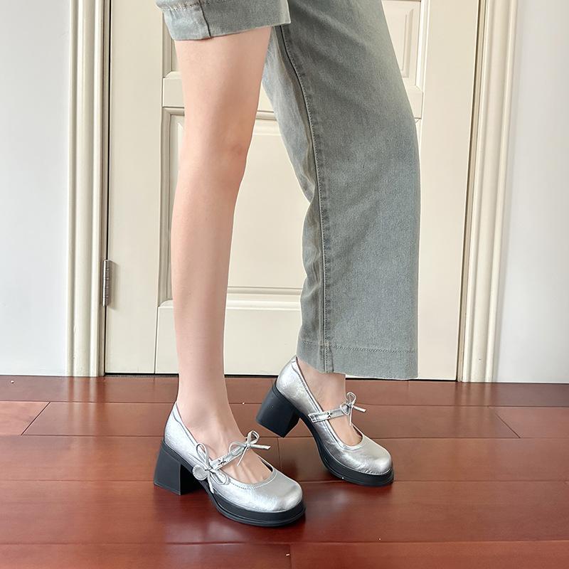 French white horse waterproof table Lizhen shoes spring and autumn small leather shoes fairy wind bow thick high heel single shoes female