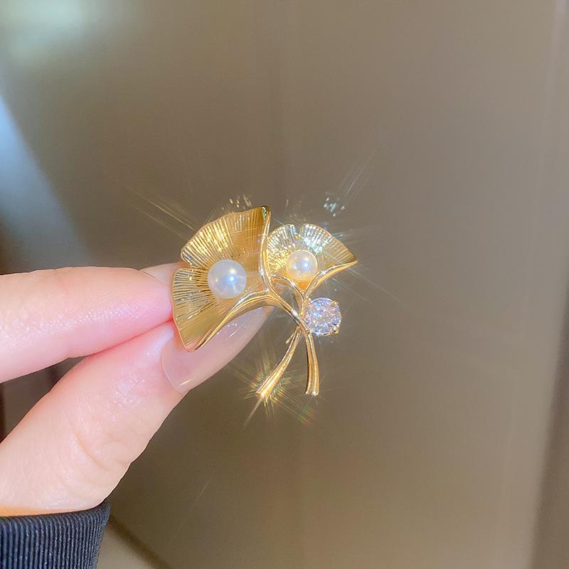 

Винтажные женские мужские дворцовые великолепные хрустальные кресты бабочки значки броши ретро барокко классические женские банкетные платья булавки ювелирные изделия