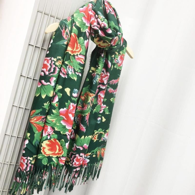 Winter Warm Ethnic Tassels Scarf for Women Northeast Big Flower Scarves Outdoor Activity Shawl Scarf Fashion Accessories