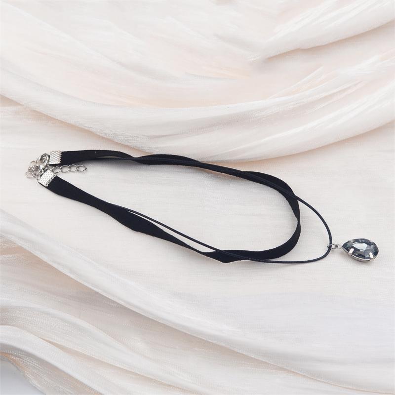 Black Faux Leather Velvet Chokers for Women Short Chain Small Necklaces Punk Water Droplets Pendants Collar