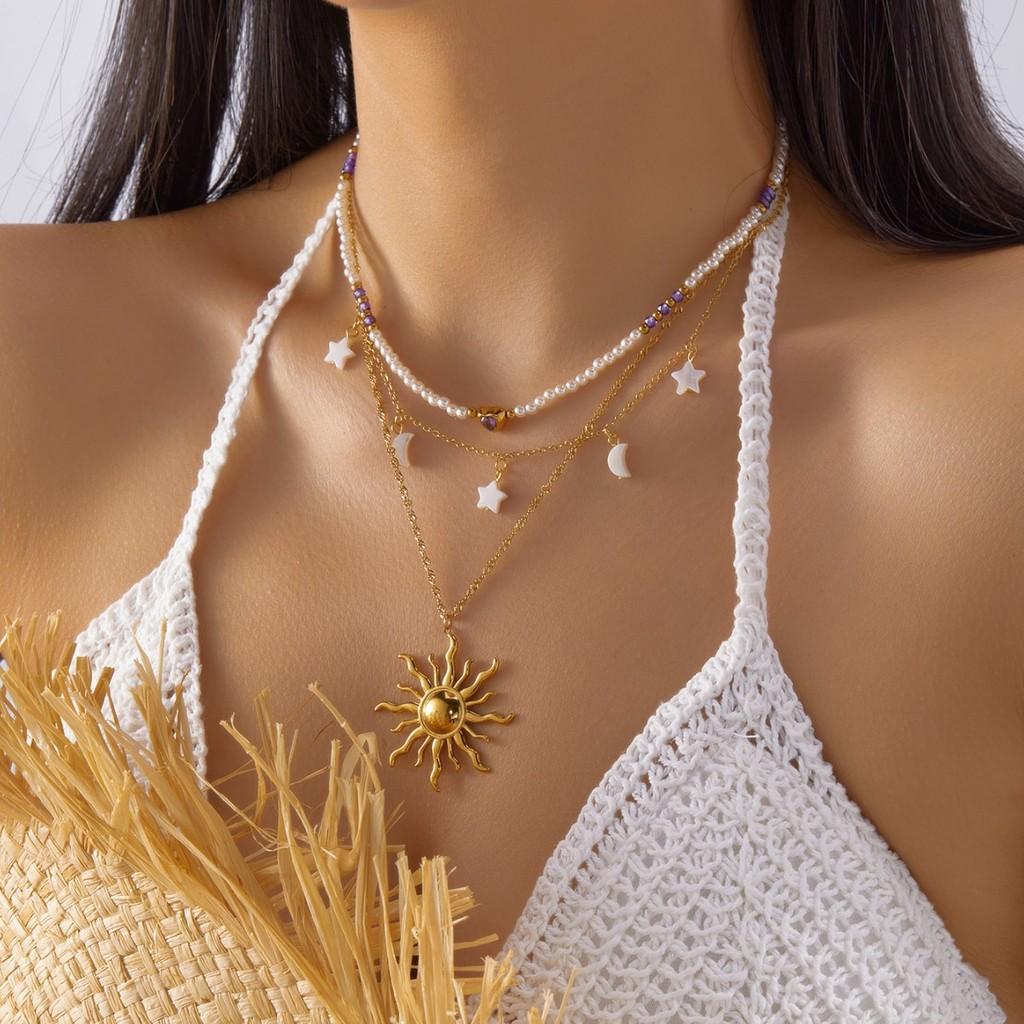 Ensemble de colliers géométriques en acier inoxydable avec cœur en perle et soleil creux pour un style vacances d'été