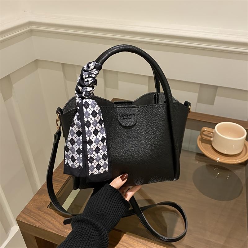 

Женская ретро кожаная сумка через плечо в корейском стиле для поездок на работу со съемным ремнем и магнитной застежкой чёрный