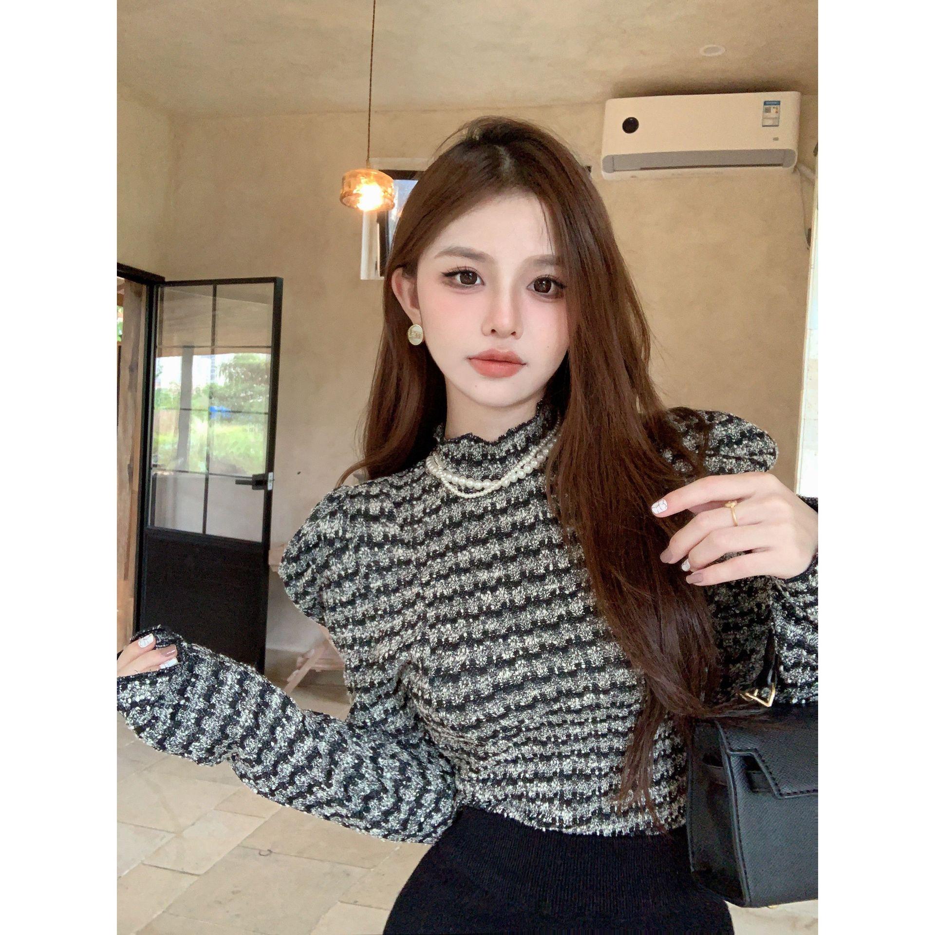 

Футболка облегающего кроя в корейском дворцовом стиле с рукавами-фонариками для женщин — тренд осени 2024 года Small