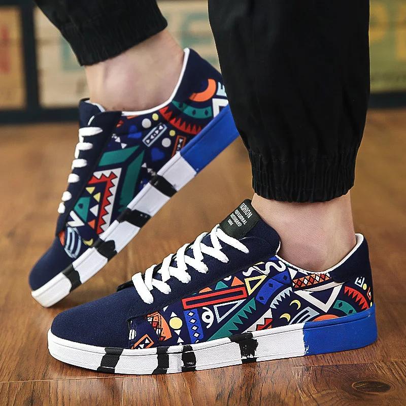 Lato Modne Męskie Nowe Buty Boardowe Outdoor antypoślizgowe do chodzenia Męskie Sportowe Buty Płócienne Wzór Casualowe Sneakersy męskie Zapatos