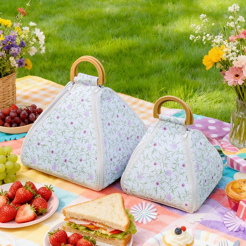 Foldable Multifunctional Picnic Mat Waterproof Thick Moisture Proof Beach Camping Cushion Outdoor Picnic Ground Pad Camping Mat